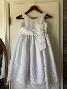Classic White Flower Sash Girls' Dress